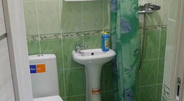 Фото номера Трехместный номер  Гостиница Холостякова г. Новороссийск 7